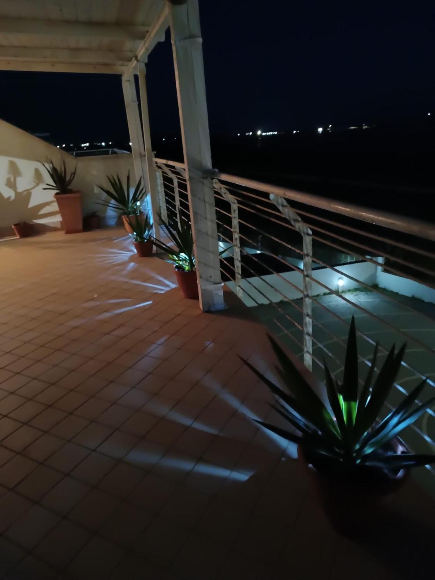 Armareaoverseassuites 1 Fiumicino Buitenkant foto