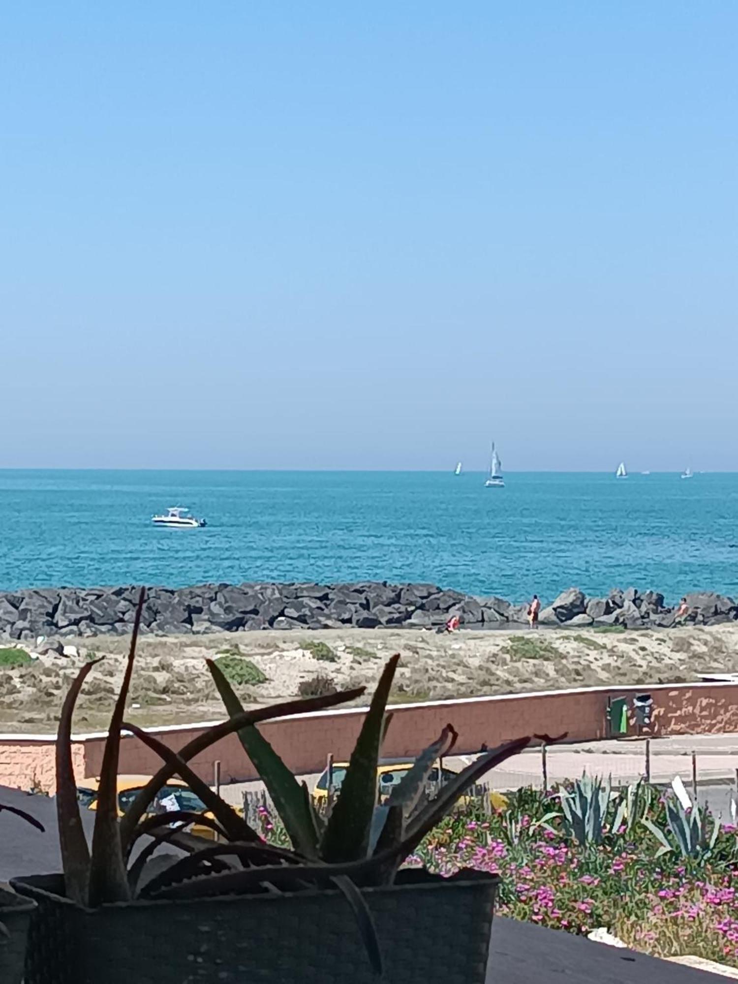 Armareaoverseassuites 1 Fiumicino Buitenkant foto